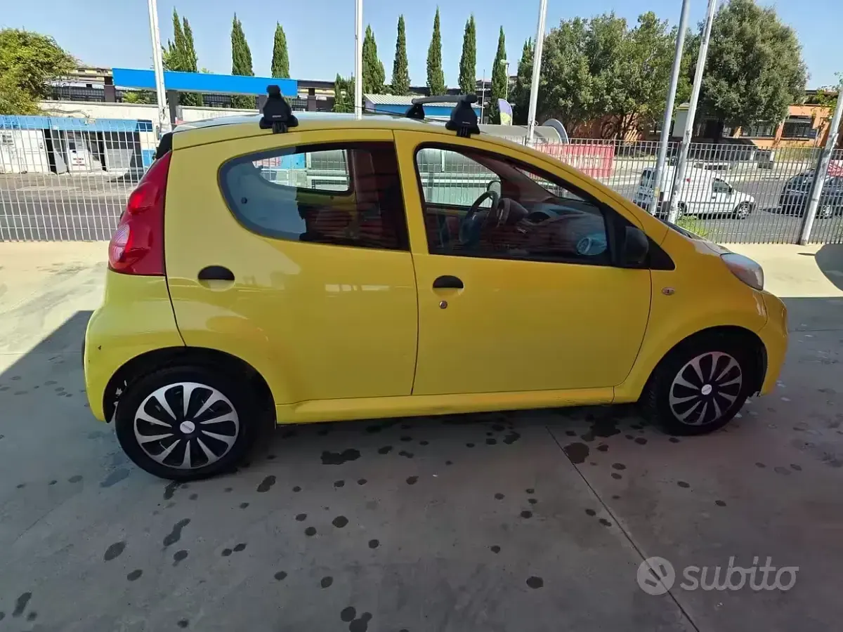 Usata Peugeot 107 68 CV (50 kW) 2009 Giallo Utilitaria