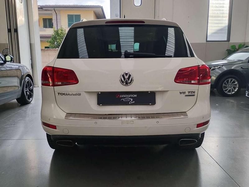 Usata VW Touareg Executive 239 CV (175 kW) 2011 Bianco SUV