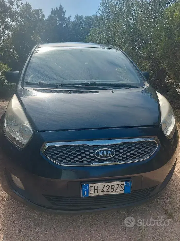 Usata Kia Venga 90 CV (66 kW) 2011 Nero Utilitaria