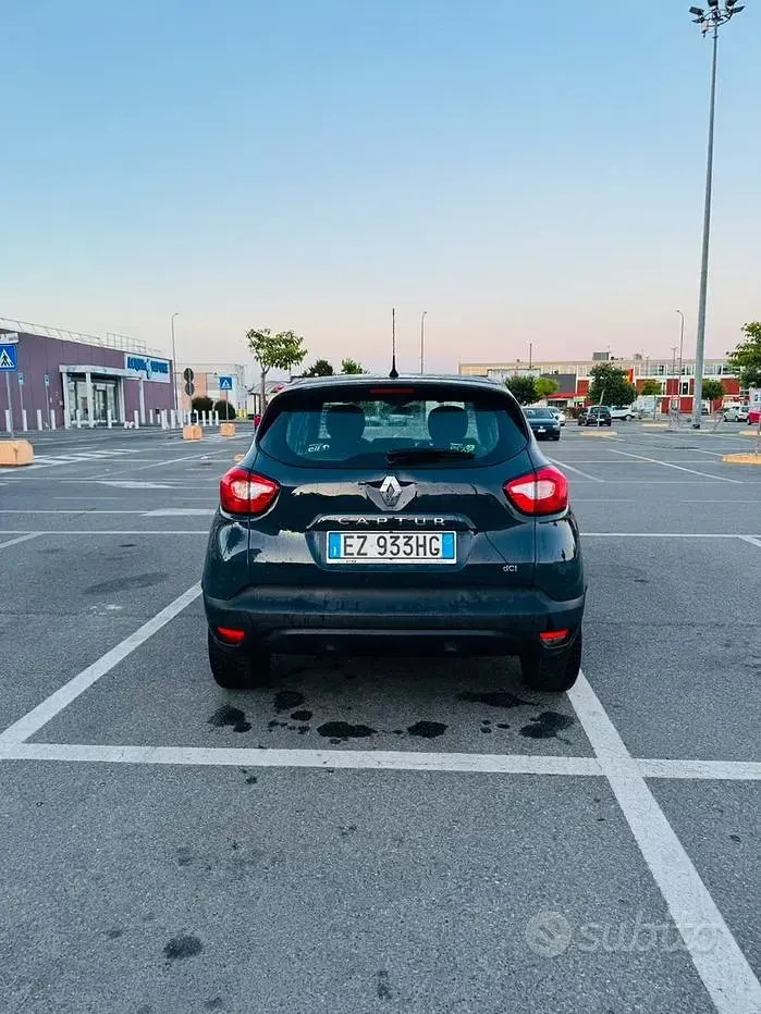 Usata Renault Captur 90 CV (66 kW) 2015 Bluazzurro SUV