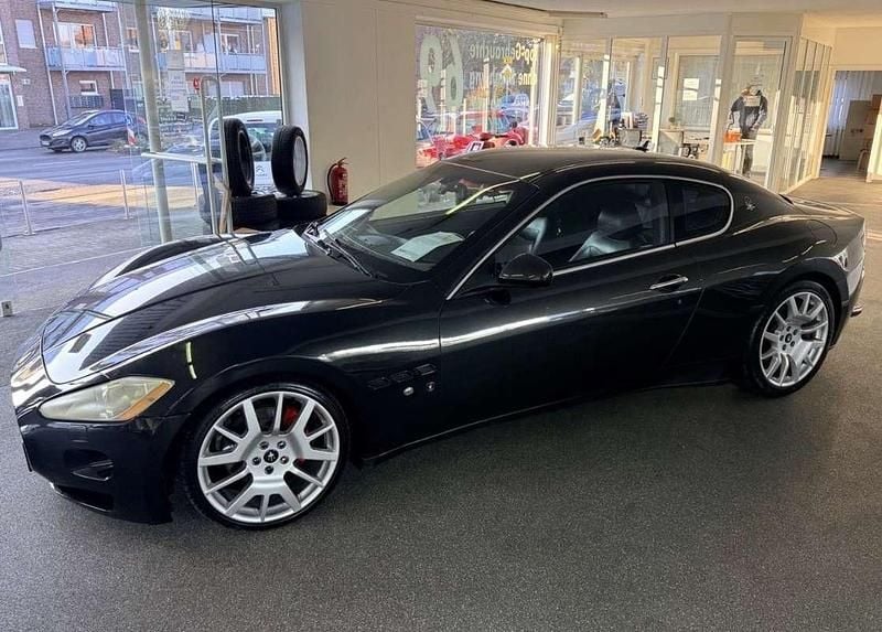 Usata Maserati Granturismo 405 CV (297 kW) 2008 Nero Coupé