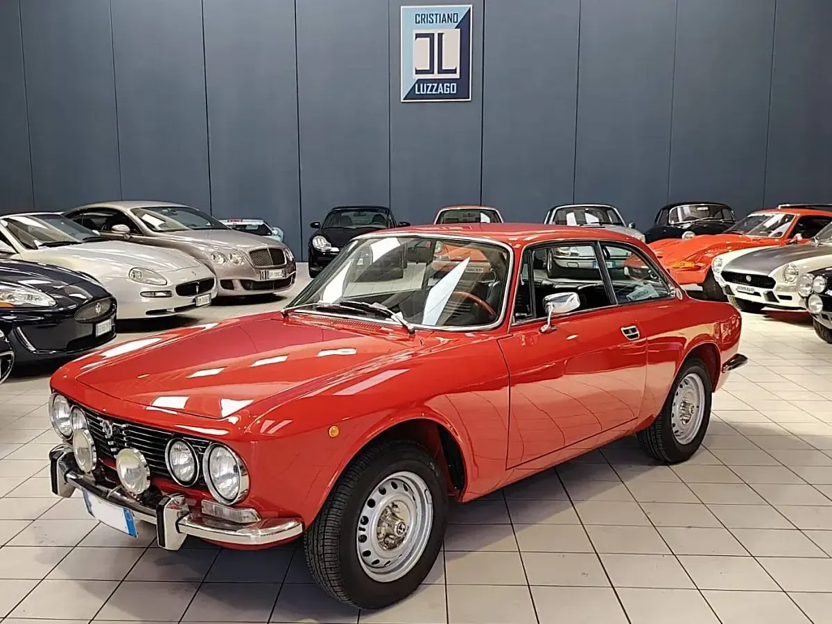 Usata Alfa Romeo 2000 Veloce 131 CV (96 kW) 1971 Rosso Coupé