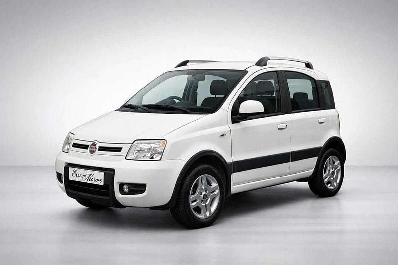 Usata Fiat Panda 4x4 Climbing 75 CV (55 kW) 2012 Bianco Utilitaria
