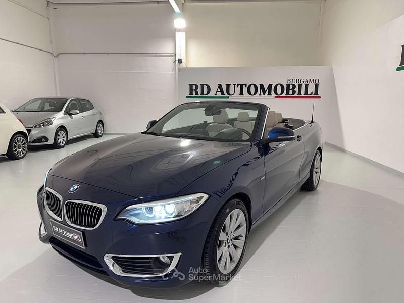 Usata BMW 220 Luxury Line 190 CV (139 kW) 2016 Blu/azzurro Cabrio