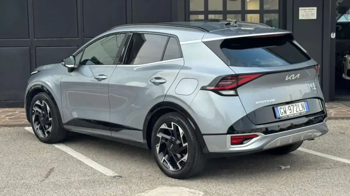 Usata Kia Sportage GT-Line 136 CV (100 kW) 2024 Grigio SUV