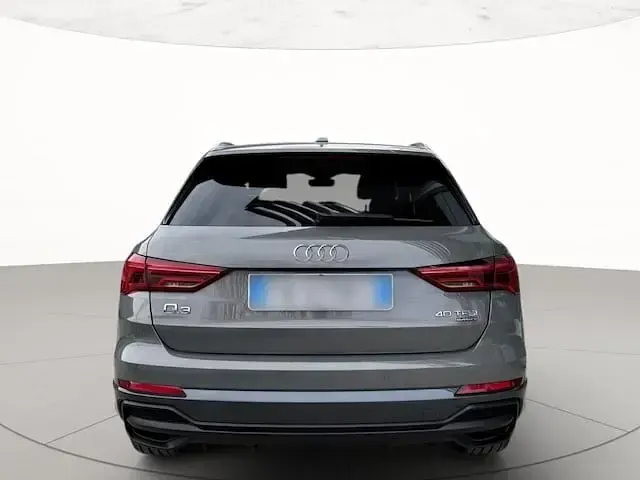 Usata Audi Q3 S-Line 190 CV (139 kW) 2019 Grigio chronos metallizzato SUV