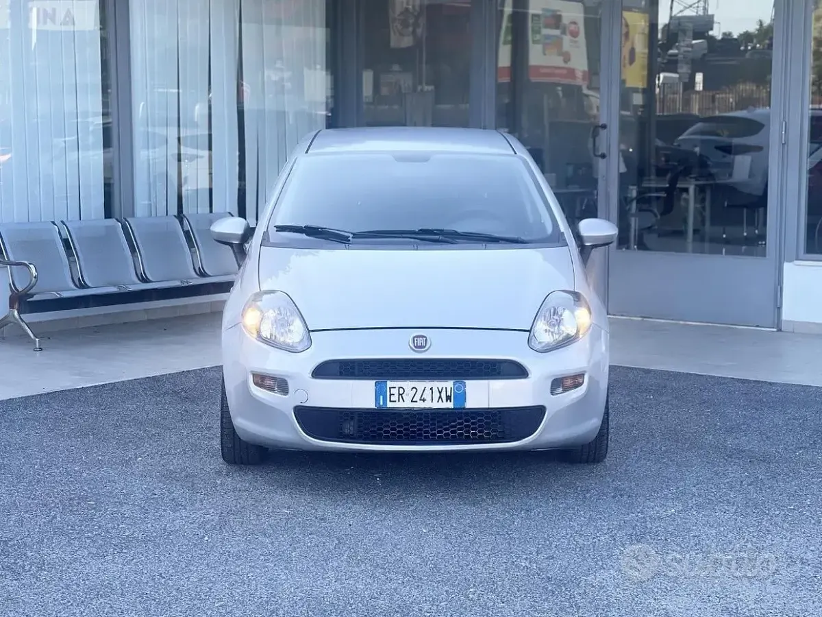 Usata Fiat Punto 69 CV (50 kW) 2013 Grigio Utilitaria