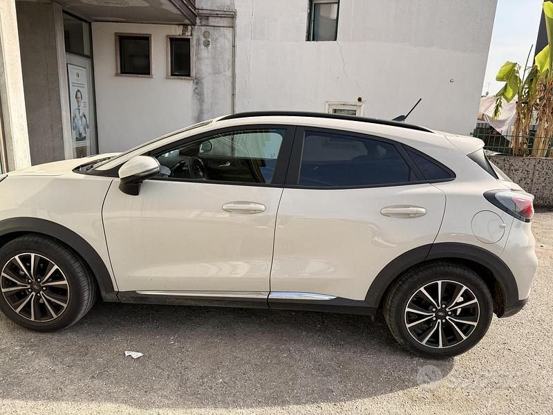 Usata Ford Puma 125 CV (91 kW) 2021 Bianco SUV