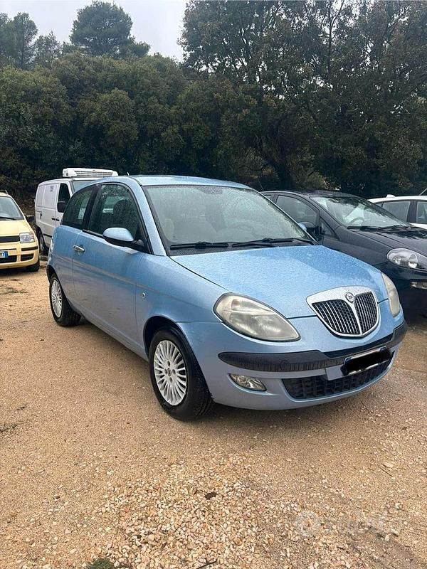 Usata Lancia Ypsilon 59 CV (43 kW) 2005 Blu Utilitaria