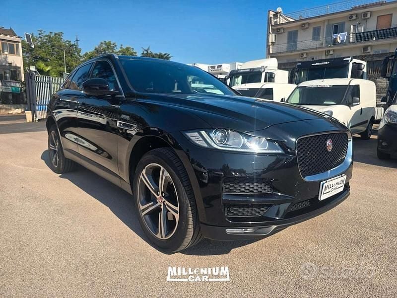 Begagnad Jaguar F-Pace 180 HK (132 kW) 2020 Svart SUV