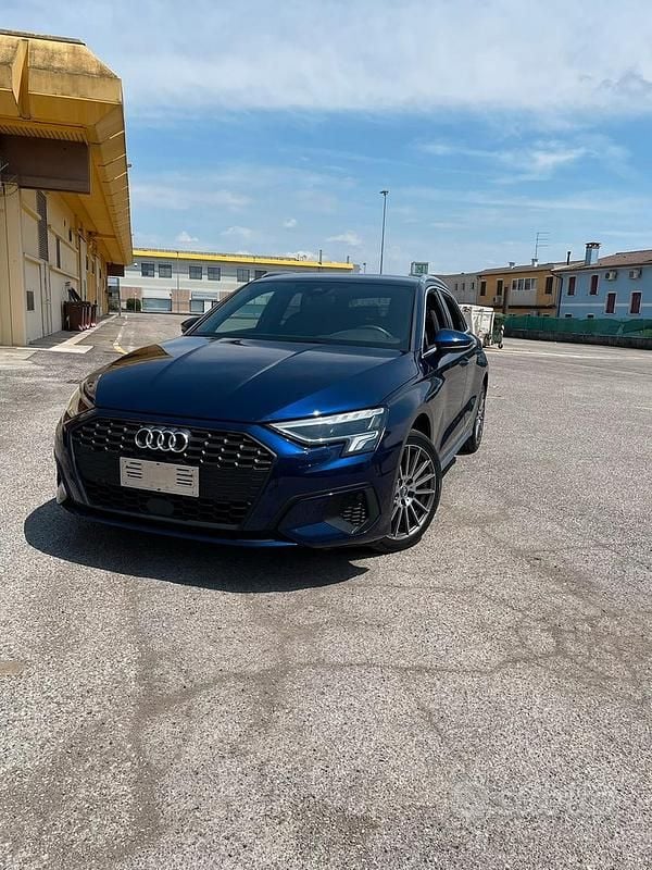 Usata Audi A3 Sportback 110 CV (80 kW) 2020 Blu Utilitaria