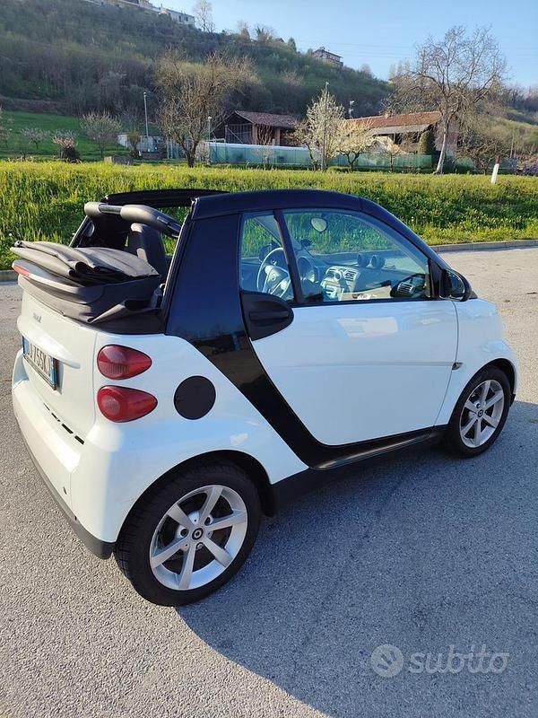 Usata Smart ForTwo Cabrio 84 CV (61 kW) 2007 Bianco Cabrio