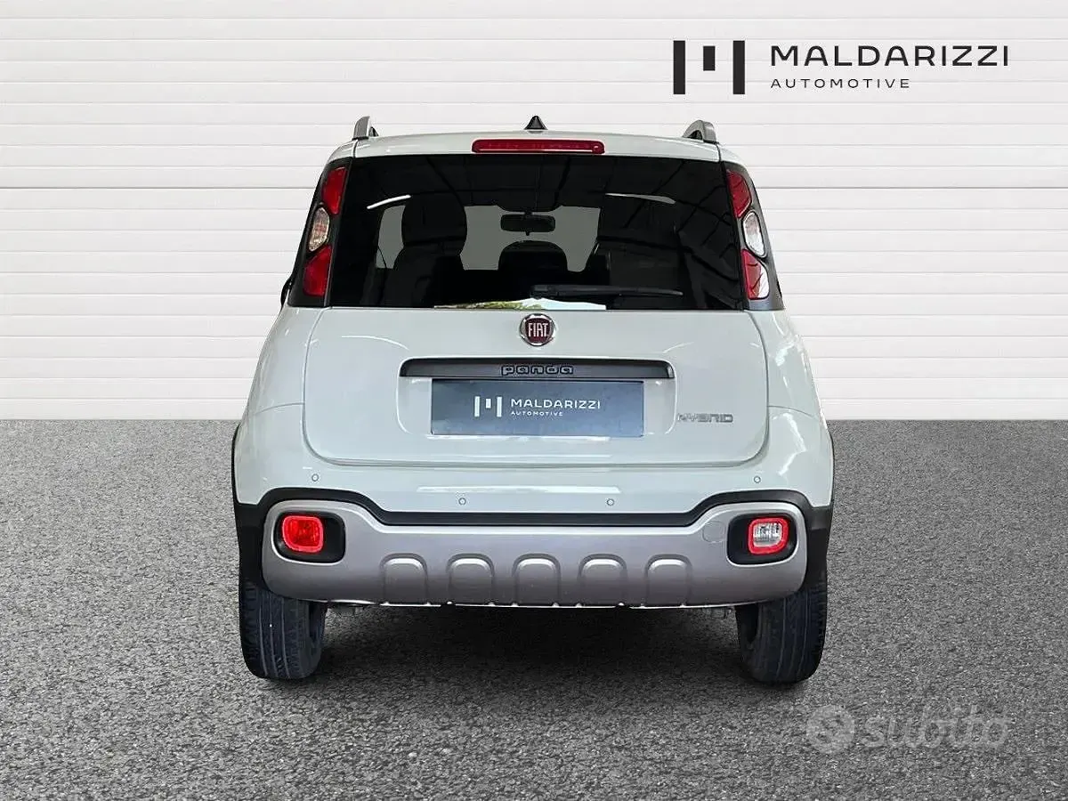 Usata Fiat Panda Cross Cross 69 CV (50 kW) 2023 Bianco Utilitaria