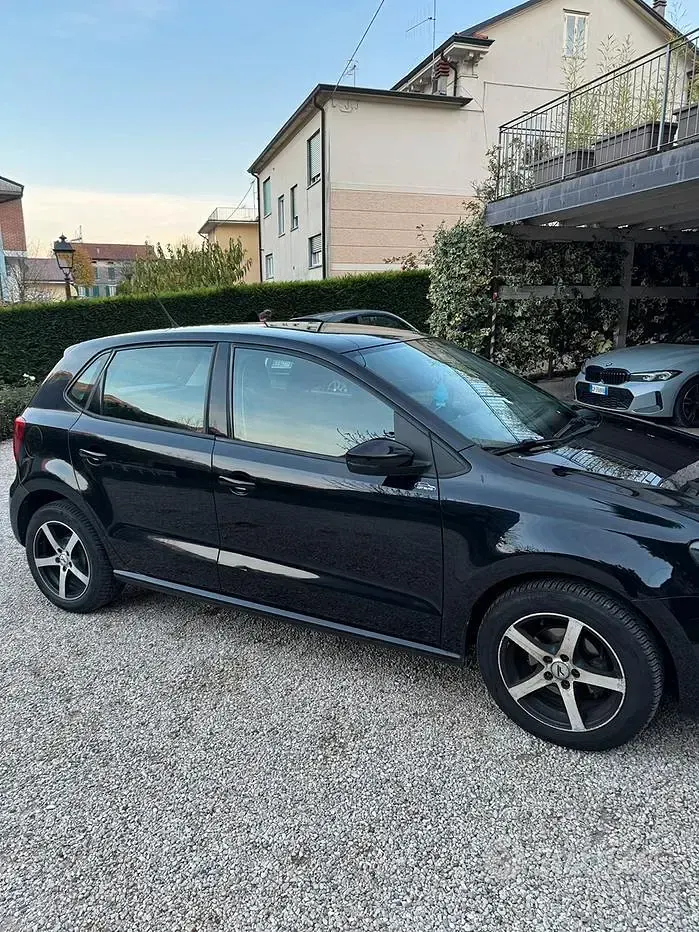 Usata VW Polo 75 CV (55 kW) 2013 Nero Utilitaria