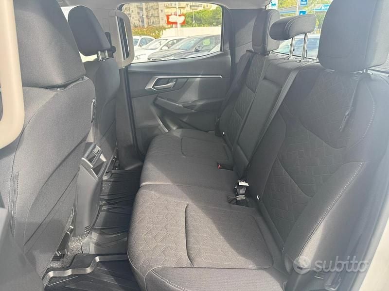 Nuova Isuzu D-Max 163 CV (119 kW) 2025 Bianco Pick-up