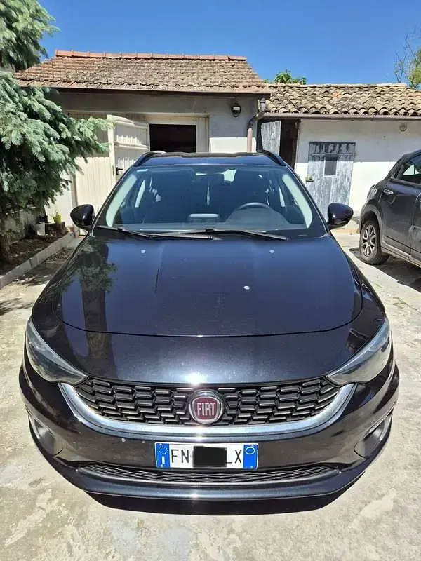 Usata Fiat Tipo 120 CV (88 kW) 2018 Nero Station wagon