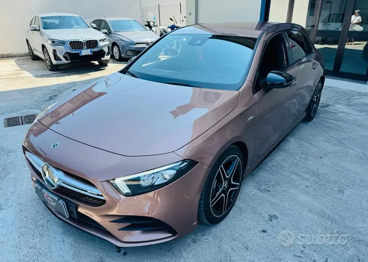 Usata Mercedes A45 AMG AMG 306 CV (225 kW) 2022 Viola Utilitaria