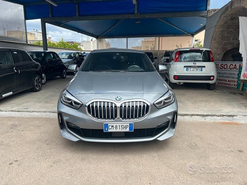 Usata BMW 116 M Sport 109 CV (80 kW) 2023 Grigio Utilitaria