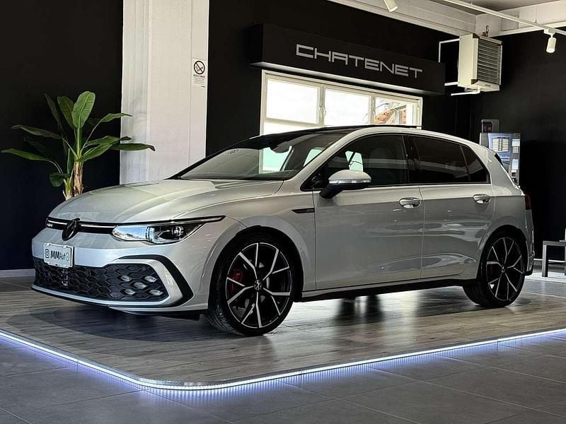 Argento Usata 2023 VW Golf VIII GTD Tre volumi | 35.900 € (Buon prezzo) - Immagine 1/4