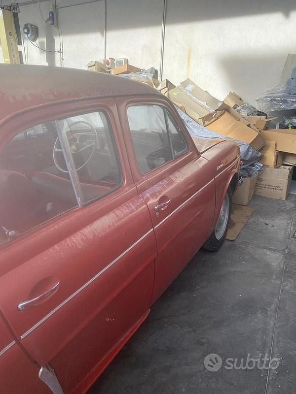 Usata Renault Dauphine 1950 Berlina