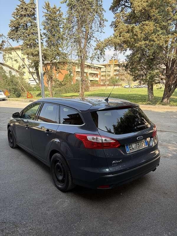 Usata Ford Focus Titanium 116 CV (85 kW) 2011 Blu Station wagon