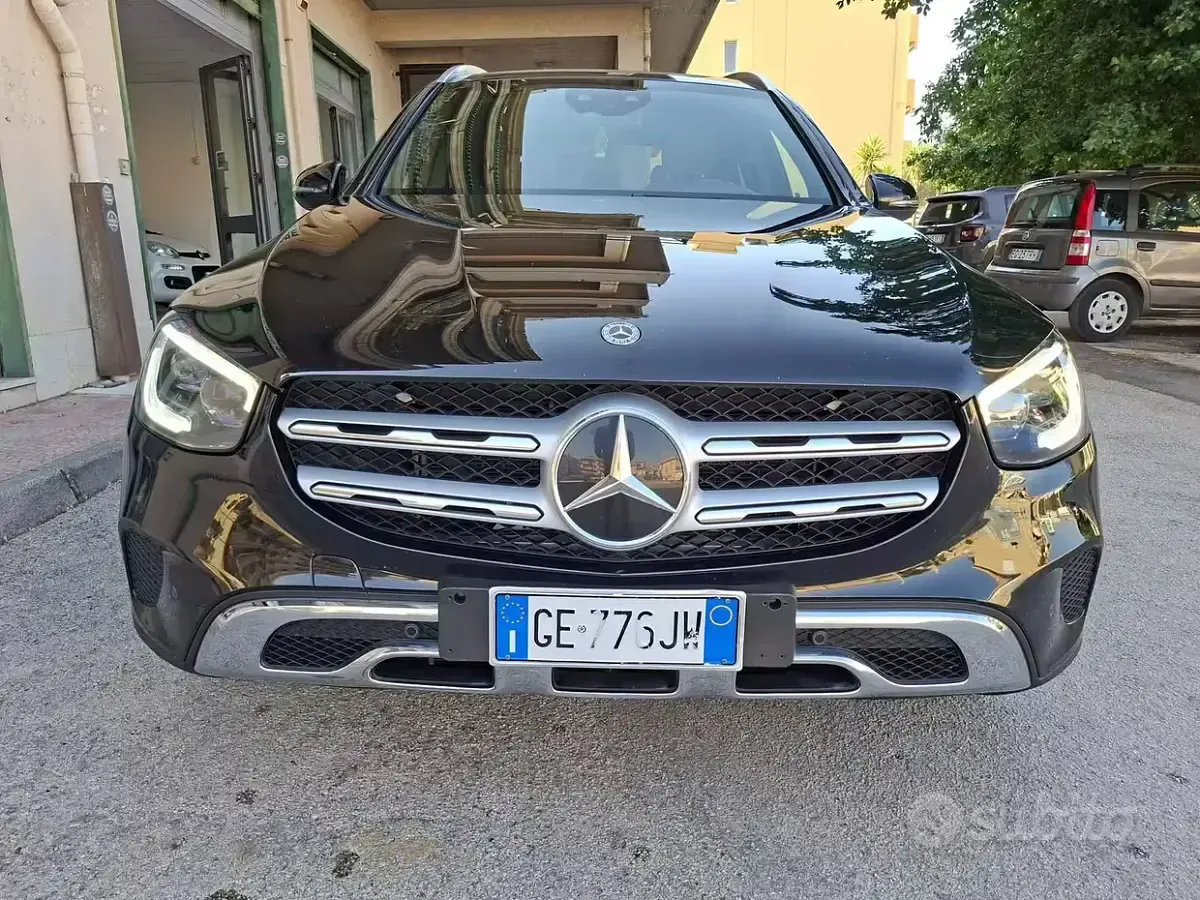 Usata Mercedes GLC220 194 CV (142 kW) 2021 Nero SUV