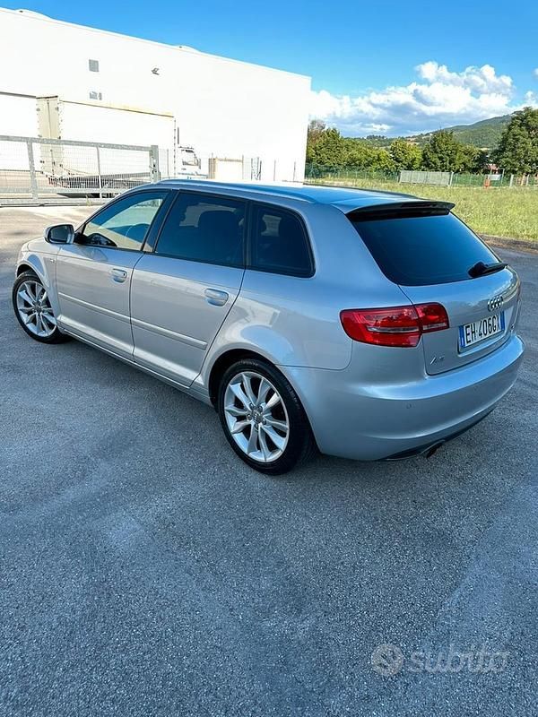 Occasion Audi A3 105 ch (77 kW) 2011 Gris Citadine