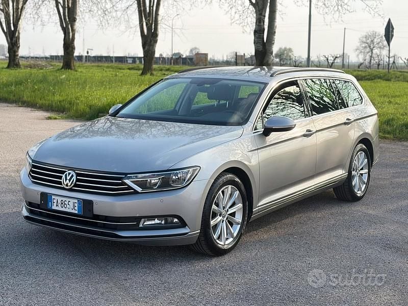 Usata VW Passat Comfortline 120 CV (88 kW) 2015 Grigio Station wagon