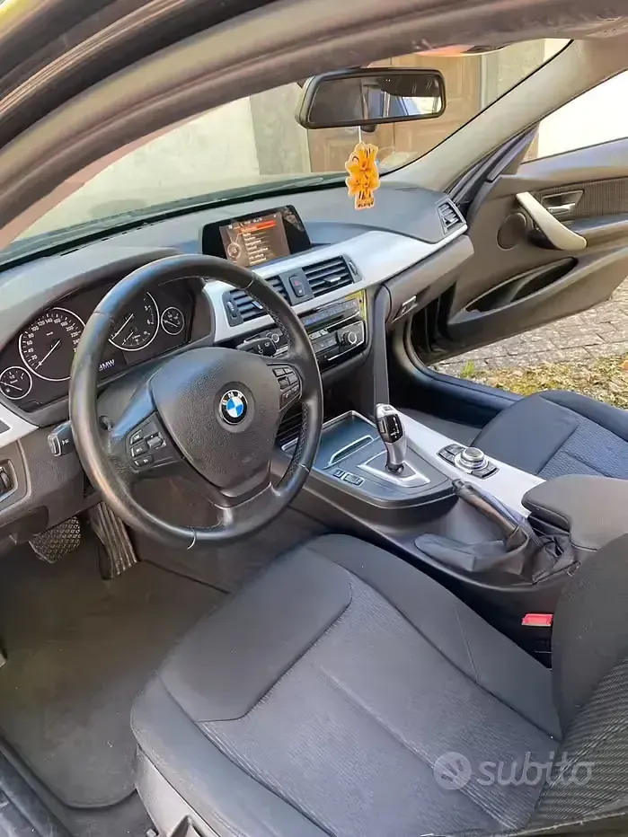 Usata BMW 318 150 CV (110 kW) 2016 Nero Station wagon