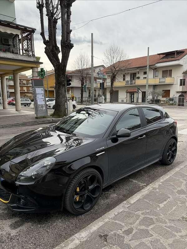 Usata Alfa Romeo Giulietta Veloce 170 CV (125 kW) 2020 Nero Utilitaria