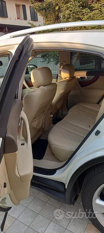 Usata Infiniti QX70 238 CV (175 kW) 2017 SUV