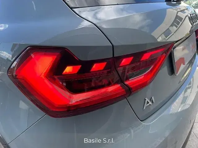 Usata Audi A1 Ambiente 110 CV (80 kW) 2023 Grigio SUV