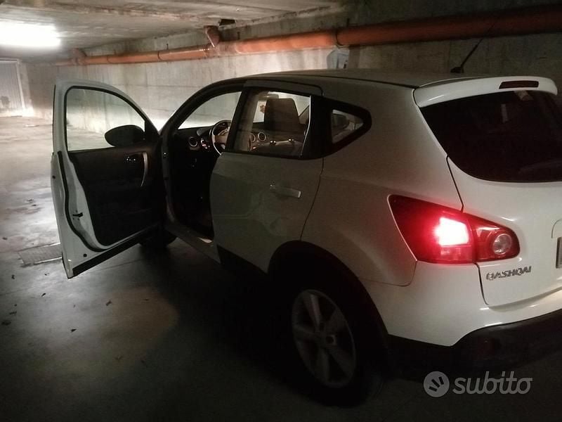 Usata Nissan Qashqai Acenta 117 CV (86 kW) 2009 Bianco SUV