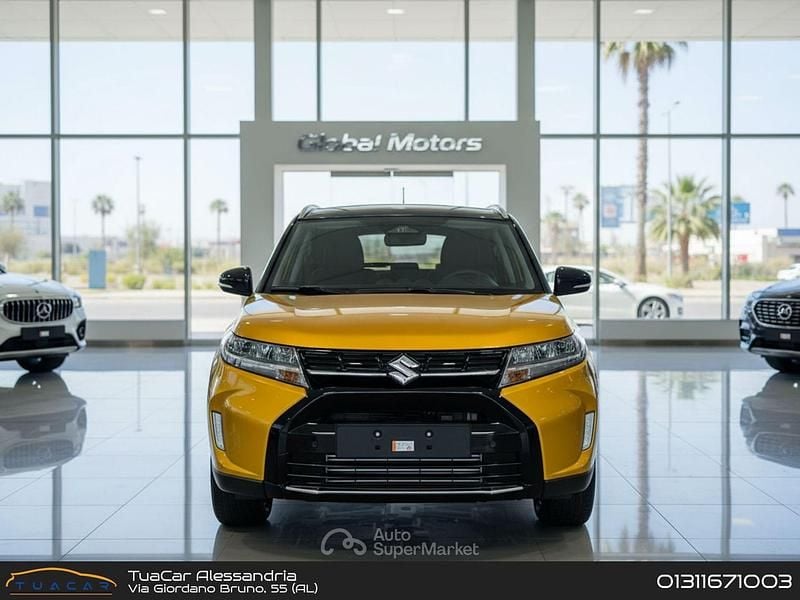 Giallo Nuova 2025 Suzuki Vitara Cool SUV | 25.000 € (Ottimo prezzo) - Immagine 1/4