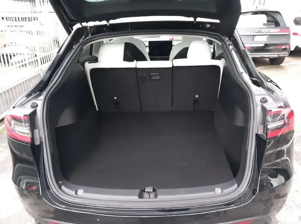 Usata Tesla Model Y 152 kW (208 CV) 2022 Nero SUV