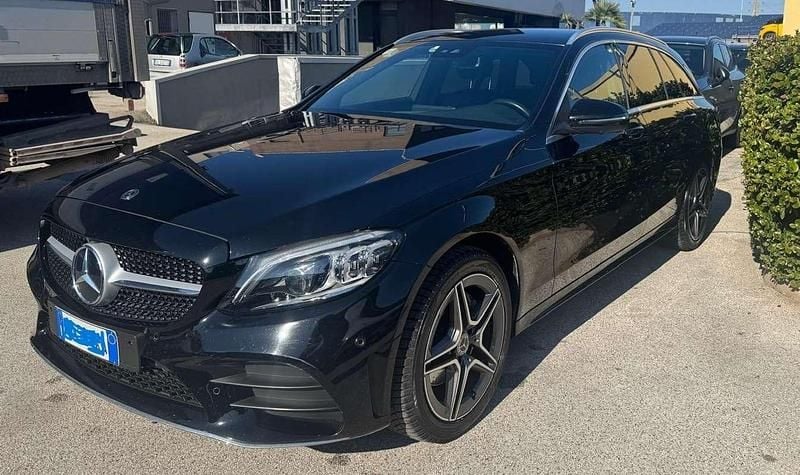 Usata Mercedes C220 Premium 194 CV (142 kW) 2020 Nero Station wagon