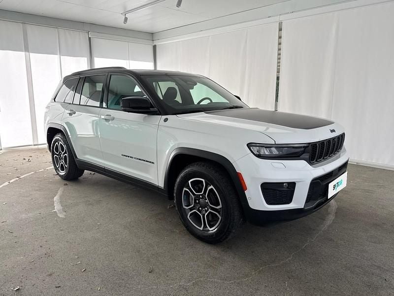 Używany Jeep Grand Cherokee Trailhawk 380 KM (279 kW) 2022 Biały SUV