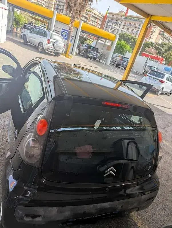 Begagnad Citroën C1 68 HK (50 kW) 2013 Svart Halvkombi