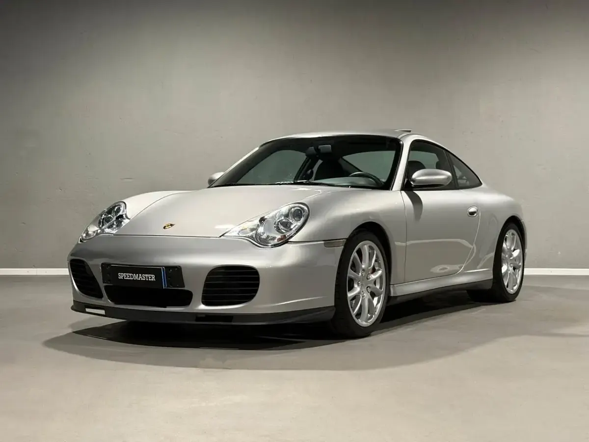 Usata Porsche 911 Carrera 4S 320 CV (235 kW) 2004 Arctic silver met. Coupé