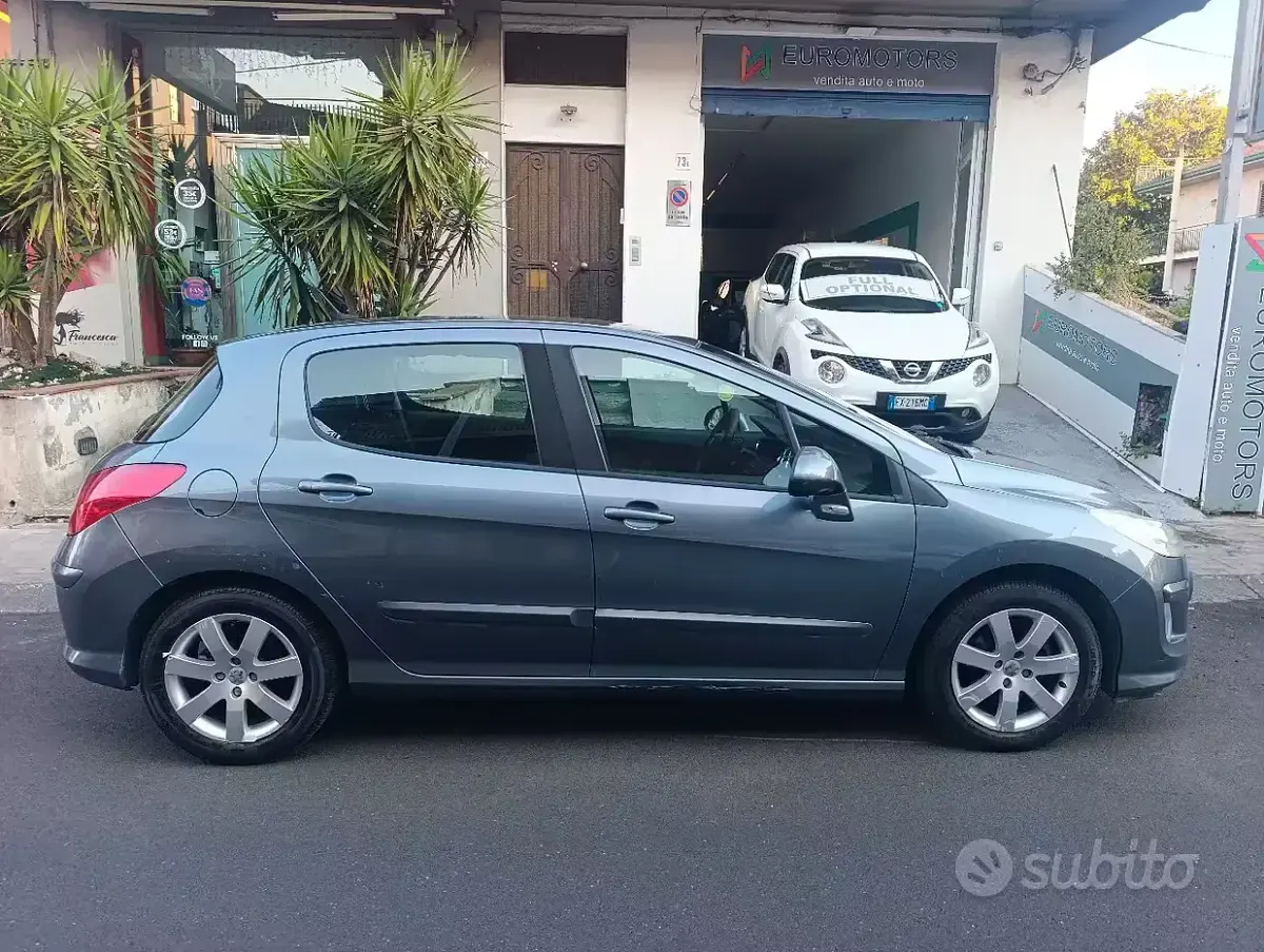 Usata Peugeot 308 90 CV (66 kW) 2008 Grigio Berlina