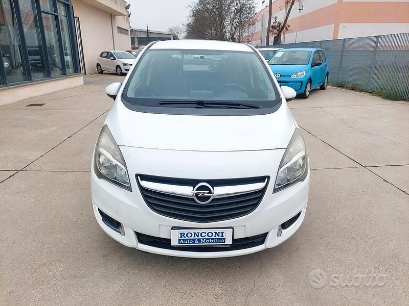Usata Opel Meriva 120 CV (88 kW) 2014 Bianco pastello Monovolume