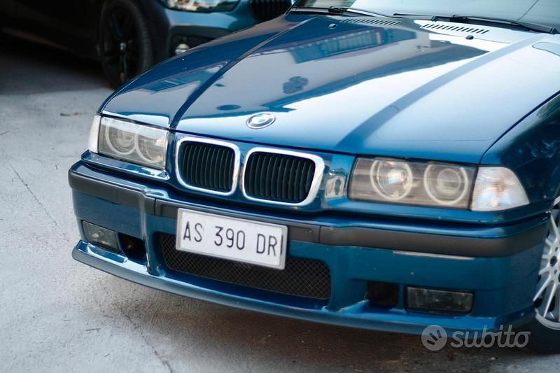 Usata BMW 318 M Sport 140 CV (102 kW) 1998 Blu Coupé