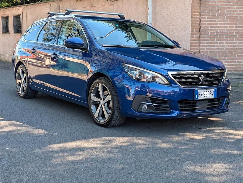 Usata Peugeot 308 Allure 130 CV (95 kW) 2018 Blu Station wagon