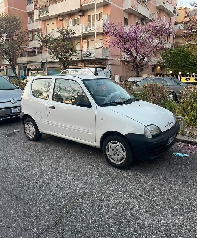 Usata Fiat 600 54 CV (39 kW) 2007 Bianco Utilitaria