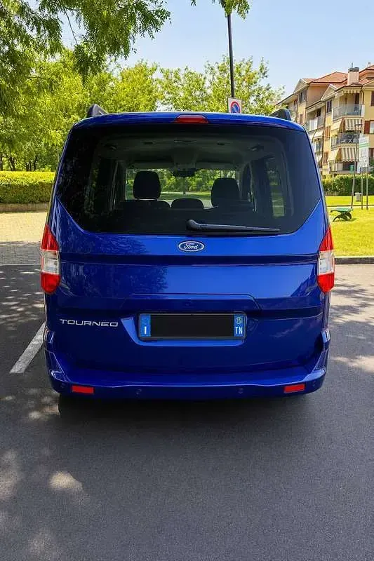 Usata Ford Tourneo Courier 101 CV (74 kW) 2015 Blu/azzurro Monovolume