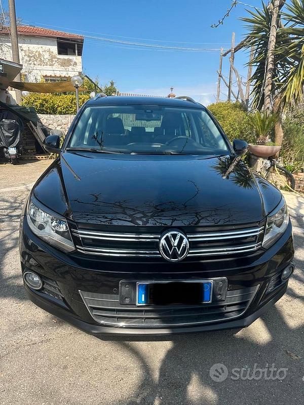Usata VW Tiguan Trendline 140 CV (102 kW) 2012 Nero SUV