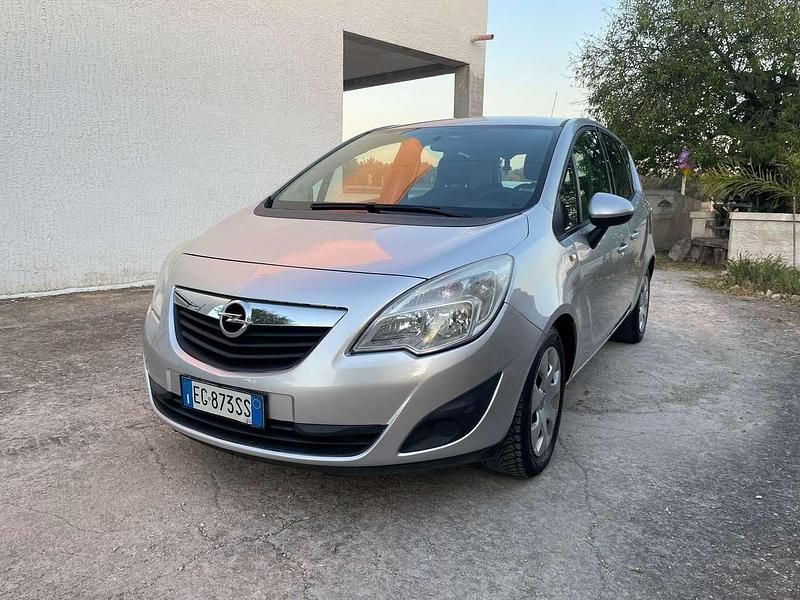 Usata Opel Meriva 95 CV (69 kW) 2011 Grigio Monovolume