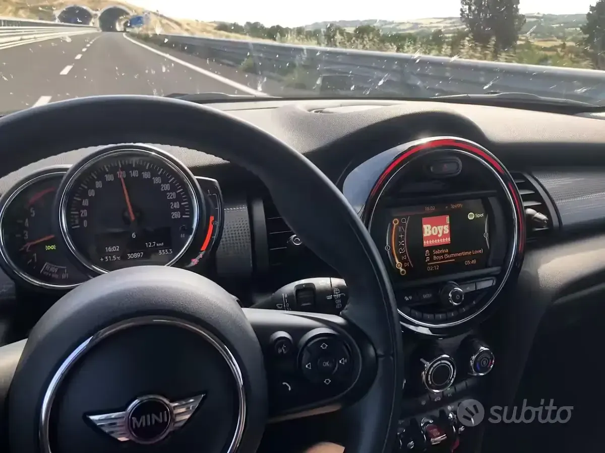 Usata Mini Cooper D 116 CV (85 kW) 2018 Grigio Utilitaria