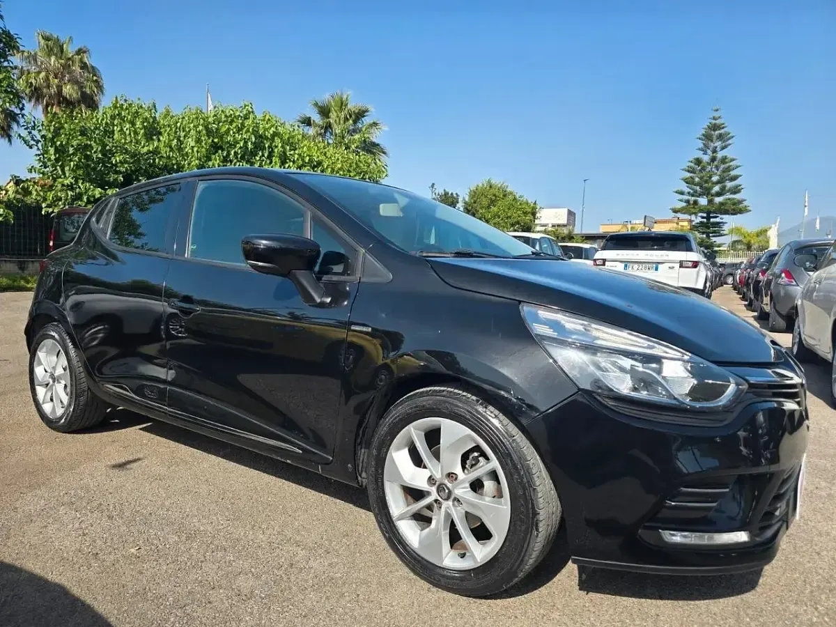 Usata Renault Clio 89 CV (65 kW) 2017 Nero Utilitaria