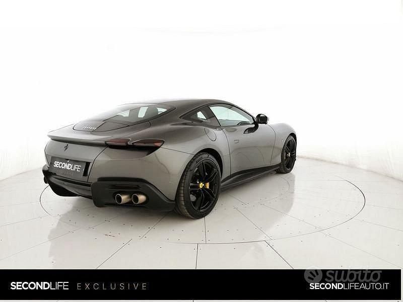 Usata Ferrari Roma 620 CV (456 kW) 2023 Grigio Coupé
